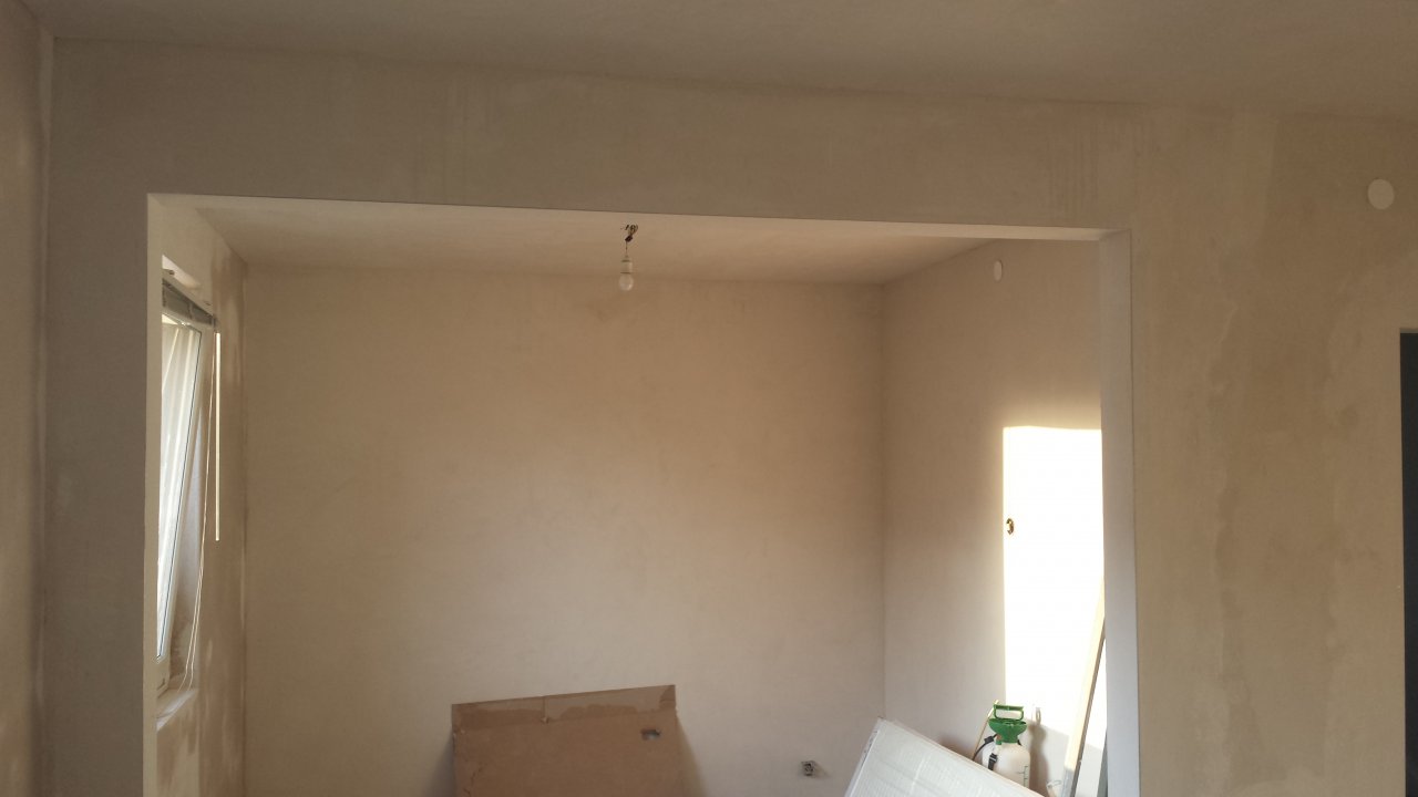 Das Wohnzimmer - Alle Wände sind neu verputzt